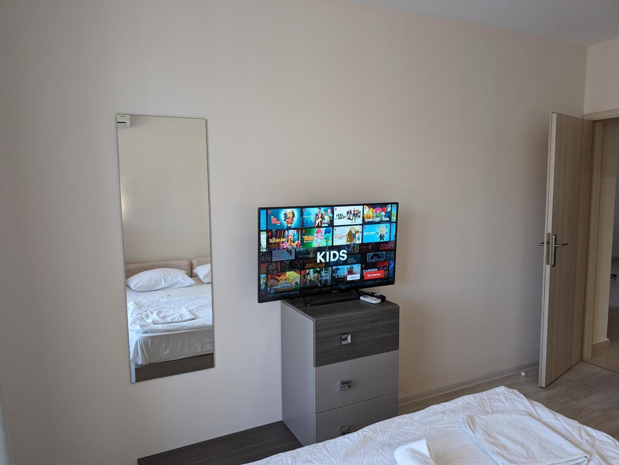 Sunny Star Dreams Condo W Prime Location, Pool, Sea View Sweti Wlas Exterior foto